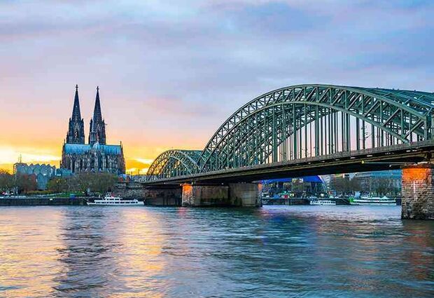 İzmir'den Direkt Uçuş'la Leonora Gemisi ile Ren ve Mosel Nehri Noel Pazarları Turu