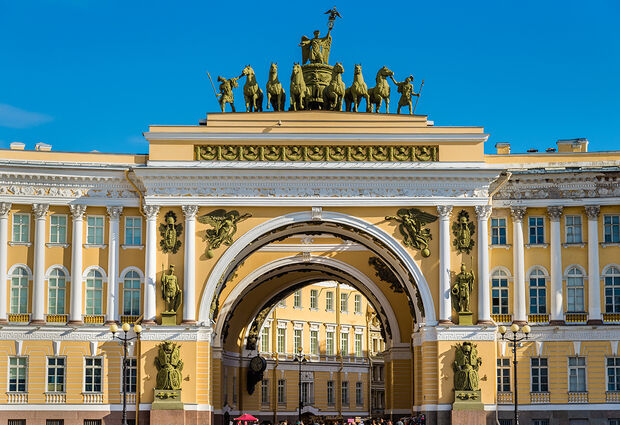 Kral & Kraliçe: St. Petersburg & Moskova Turu - 2026 - (LED-VKO)