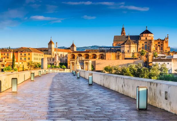 Mega Portekiz & Endülüs & İspanya Turu Pegasus Havayolları ile 7 Gece