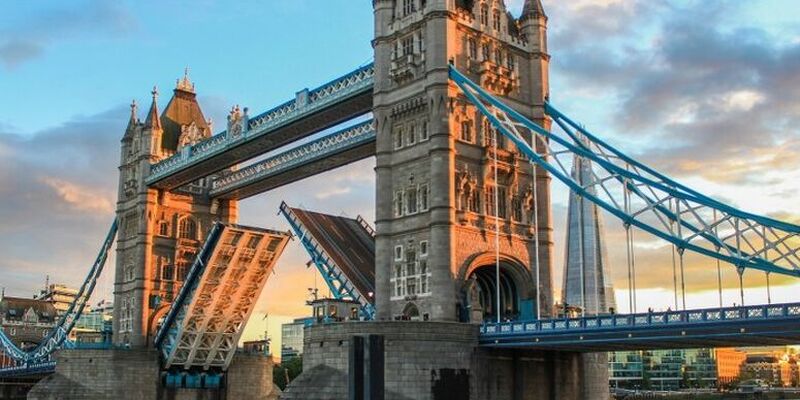 İzmir Çıkışlı SunExpress Havayolları ile Kraliyet Tacı Londra Turu - 3 Gece - 2026 Dönemi