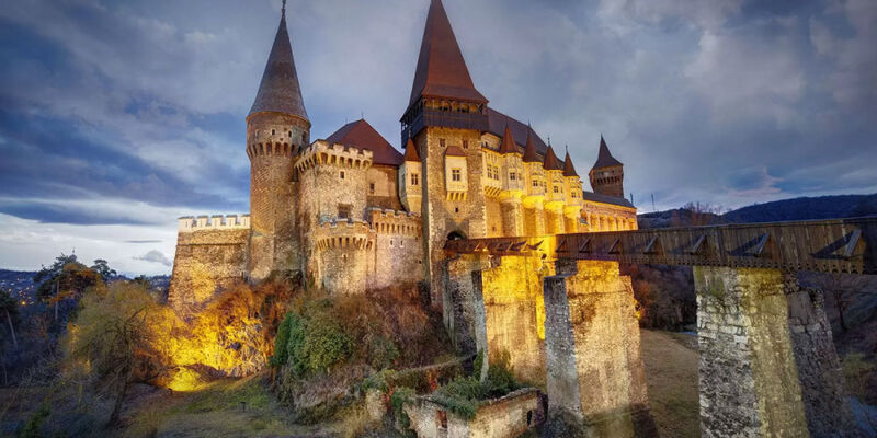 Drakula'nın İzinde Otobüs İle Transilvanya & Bükreş Turu 2 Gece