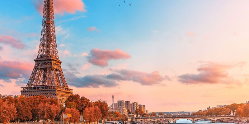 Sömestr Özel İzmir Hareketli Görkemli Paris ve İncileri Turu SunExpress Havayolları ile 3 Gece