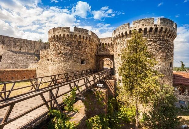 İzmir Çıkışlı Belgrad Turu 3 Gece 4 Gün Ajet Havayolları İle