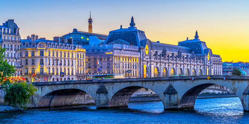 İzmir den SunExpress ile Benelüks - Paris - Almanya Turu 6 Gece 8 Gün 