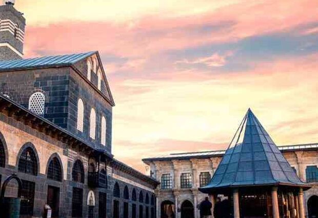 Ramazan Bayramı Özel İzmir Çıkışlı Uçaklı Klasik Gap Turu 3 Gece Otel Konaklamalı