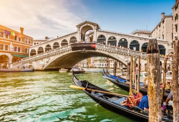 Klasik İtalya Express Ajet İle 4 Gece