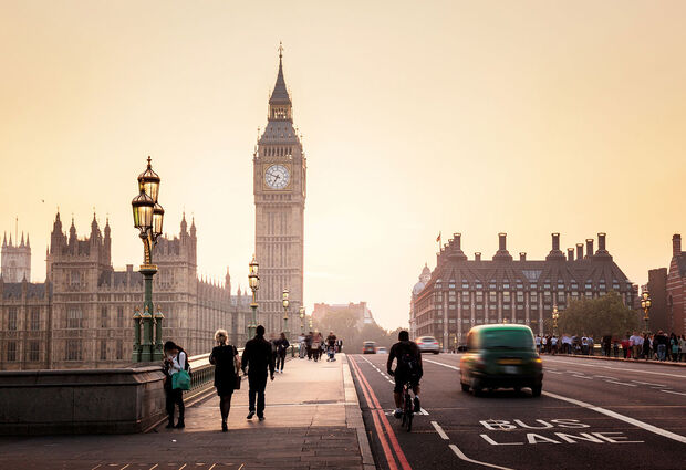 İzmir Çıkışlı  SunExpress Havayolları ile Kraliyet Tacı Londra 3 Gece