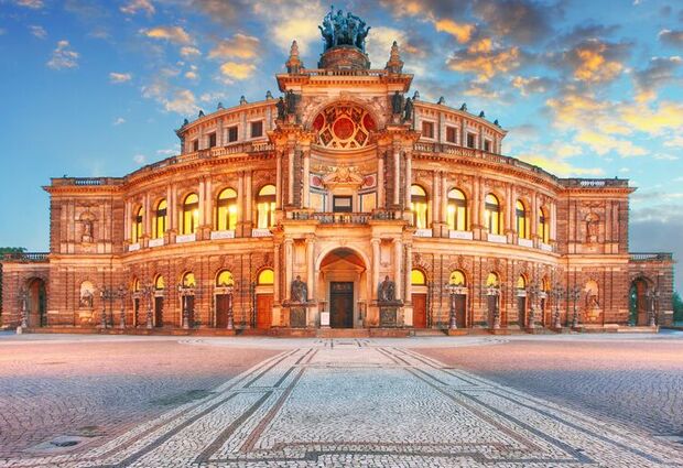 Otobüslü Orta Avrupa Rotası 7 Gece 9 Gün