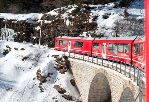 Bernina Express ile Noel Pazarları Pegasus Havayolları ile 4 Gece