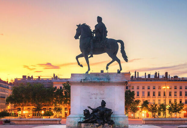 Alplerin Gölgesinde 5 Ülke Turu Pegasus ile - Sonbahar - Kış Dönemi (ZRH-ZRH)