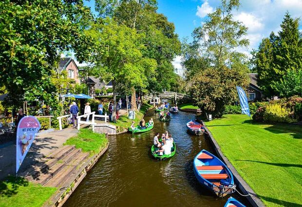 Amsterdam Yılbaşı Şöleni Turu | Türk Hava Yolları Tarifeli Seferi ile