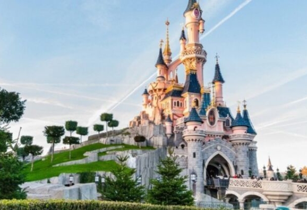 Pegasus Hava Yolları İle 3 Gece Konaklamalı Paris & Disneyland