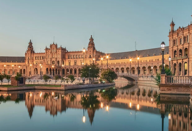 Büyük İspanya Turu 7 Gece 8 Gün (BCN-SVQ)