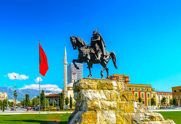 İzmir'den AJET ile Büyük Balkan Turu - 7 Gece 8 Gün