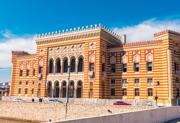 Adana Çıkışlı Kosovalı Büyük Balkanlar Turu (AJet ile) (Extra Turlar ve Akşam Yemekleri Dahil) (SKP-OHD)