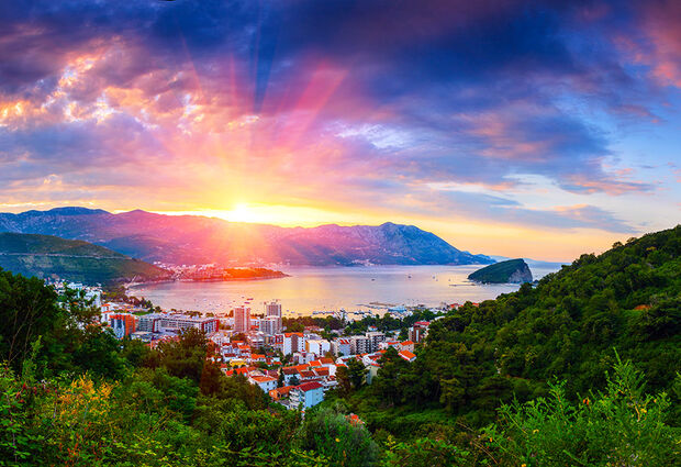 İstanbul'dan Air Montenegro ile Budva Turu 3 Gece 4 Gün TIV-TGD