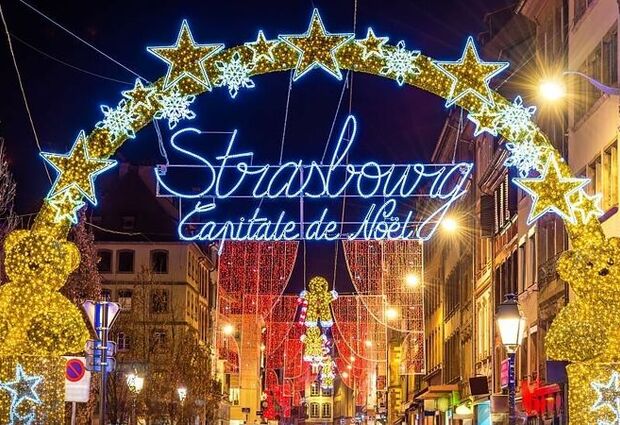 Ren Nehrinde Noel Pazarları Charter (Dus-Zrh)