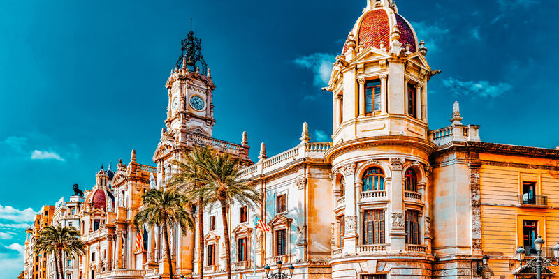 Endülüs’ten Katalonya’ya Masalsı Büyük İspanya & Endülüs Turu Elhamra Sarayı Dahil - 7 Gece - İstanbul Çıkış - THY - (Mad - Bcn)