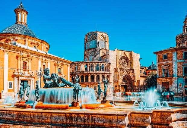 Endülüs’ten Katalonya’ya Masalsı Büyük İspanya & Endülüs Turu Elhamra Sarayı Dahil - 7 Gece - İstanbul Çıkış - THY - (Mad - Bcn)