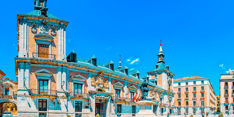 Endülüs’ten Katalonya’ya Masalsı Büyük İspanya & Endülüs Turu Elhamra Sarayı Dahil - 7 Gece - İstanbul Çıkış - (Bcn-Mad) - (THY)