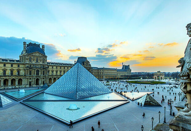 İzmir den SunExpress ile Benelüks - Paris - Almanya Turu 6 Gece 8 Gün 